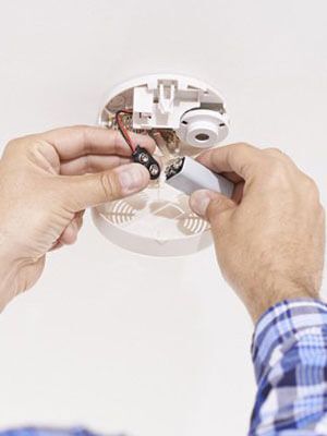 When Does Your Home Alarm System Battery Need to Be Replaced?